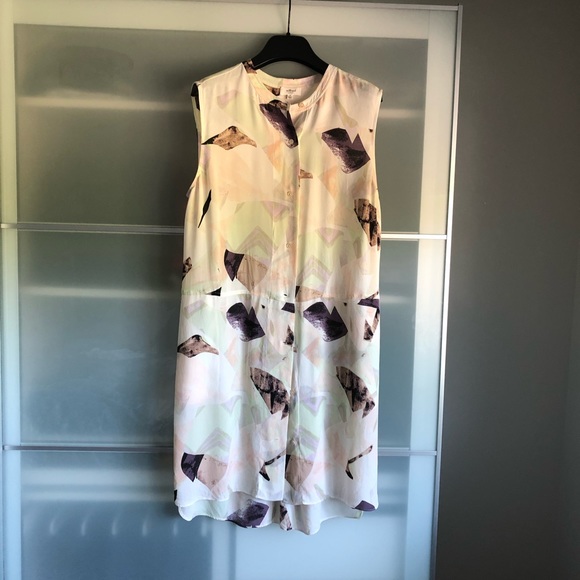 Aritzia’s Wilfred Silk Long Blouse, M